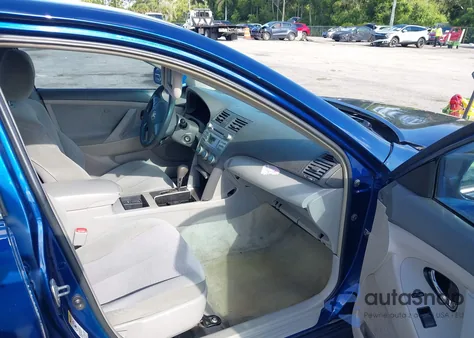 2009 Toyota Camry z USA, uszkodzony, nr VIN 4T1BE46K49U401269